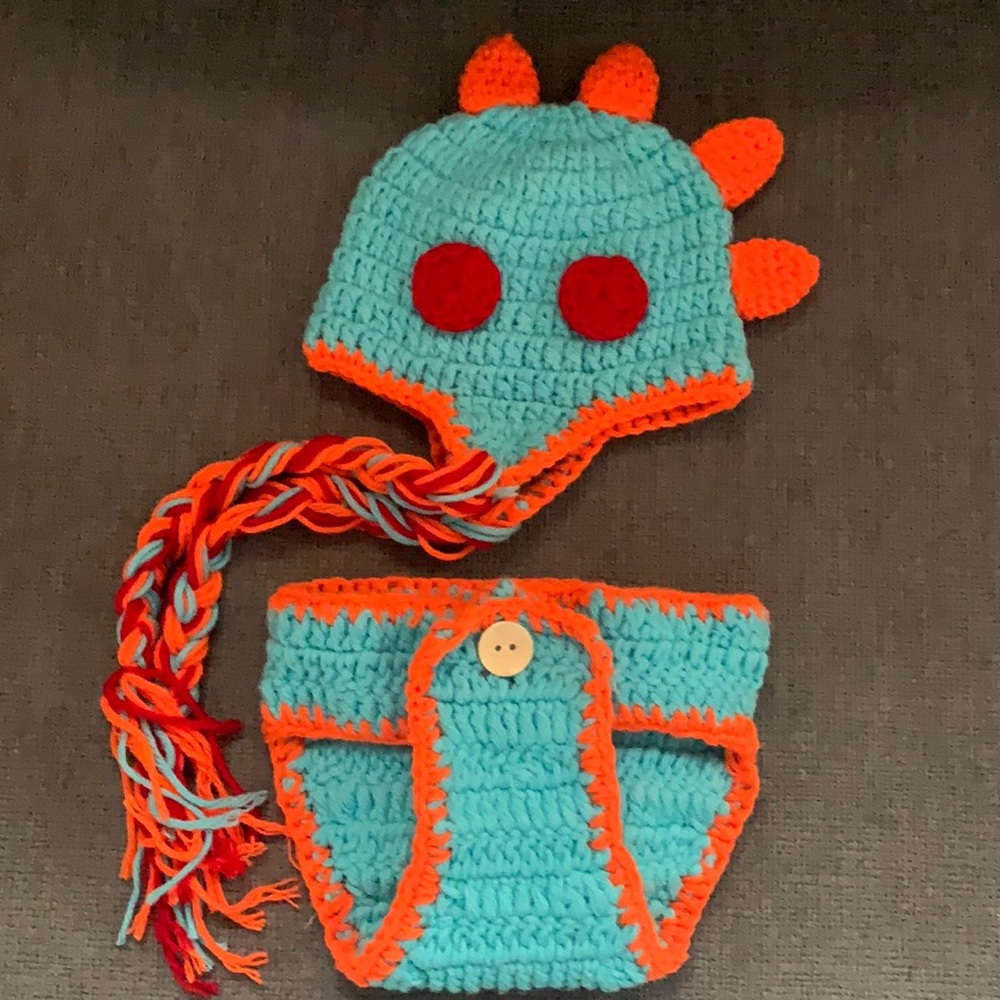 Newborn Crocheted Dinosaur Hat and Diaper Cover